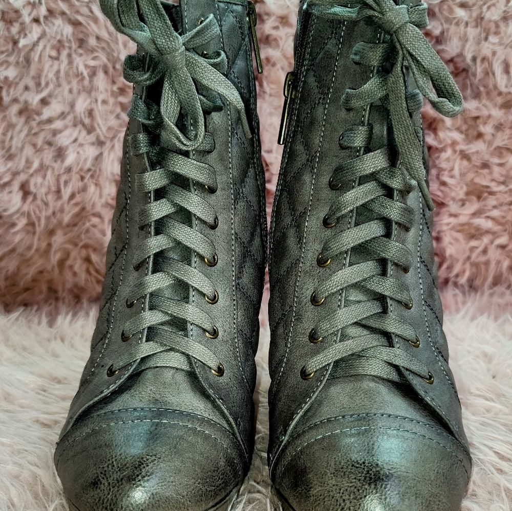 G.C. Shoes, Stiletto boots